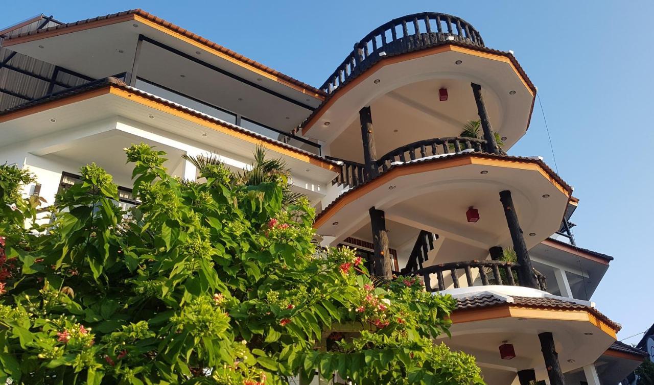 La Capannina Hotel Patong Luaran gambar