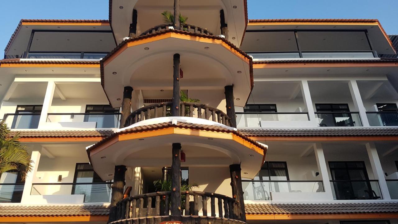 La Capannina Hotel Patong Luaran gambar
