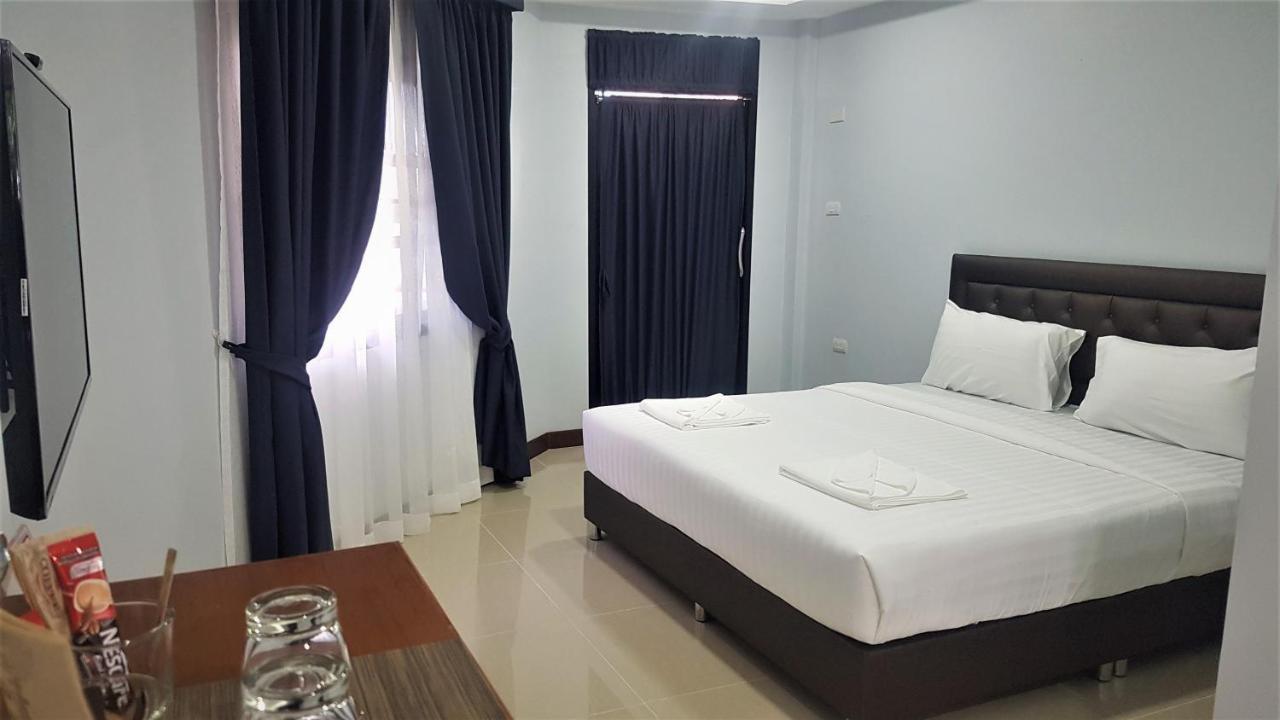 La Capannina Hotel Patong Luaran gambar